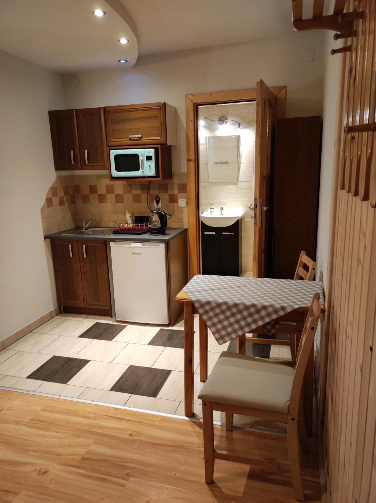 U Wajdy Apartment Ciche Male Luaran gambar