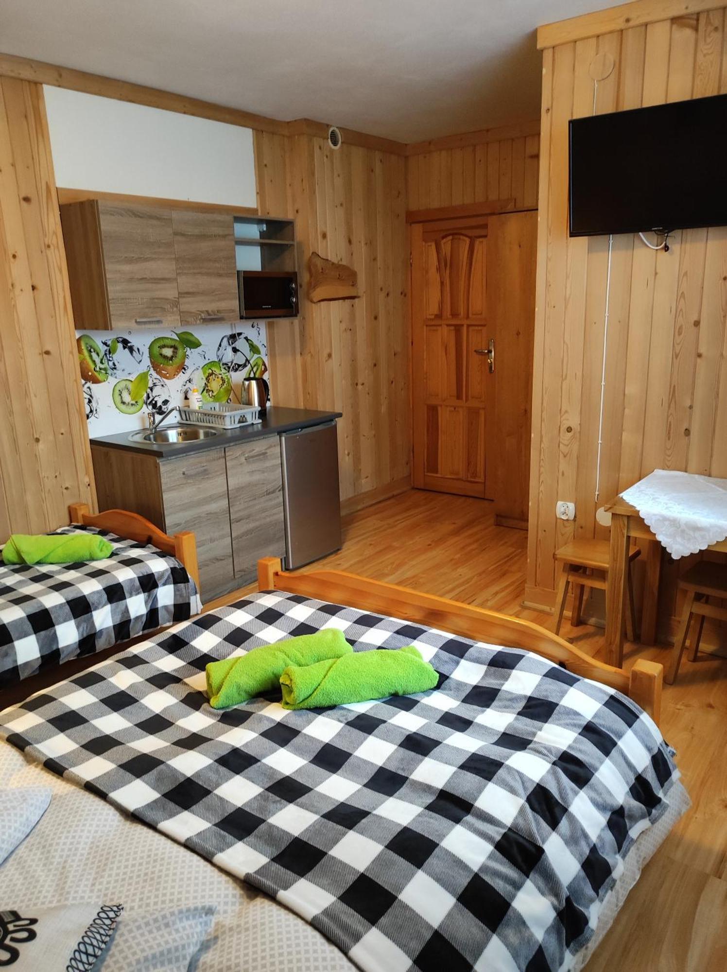 U Wajdy Apartment Ciche Male Luaran gambar