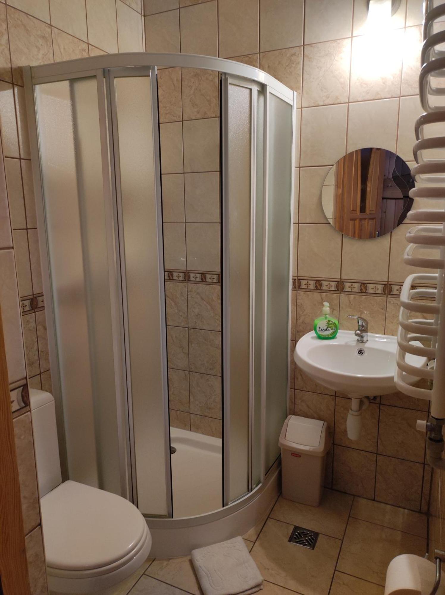 U Wajdy Apartment Ciche Male Bilik gambar