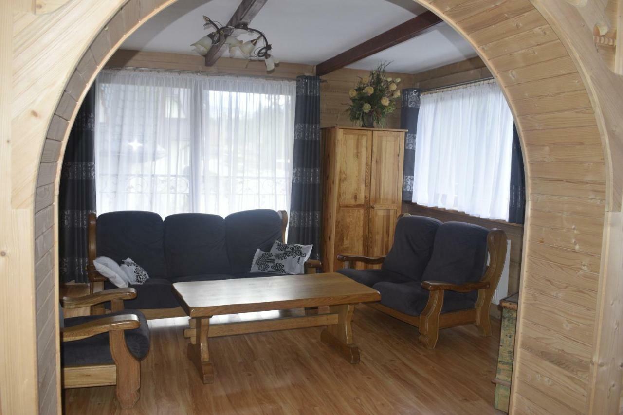 U Wajdy Apartment Ciche Male Luaran gambar