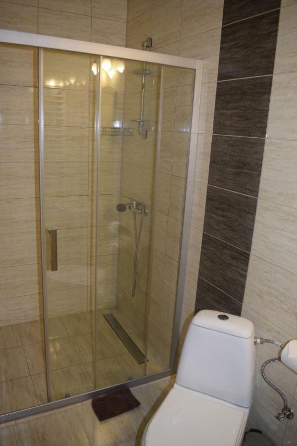 U Wajdy Apartment Ciche Male Luaran gambar